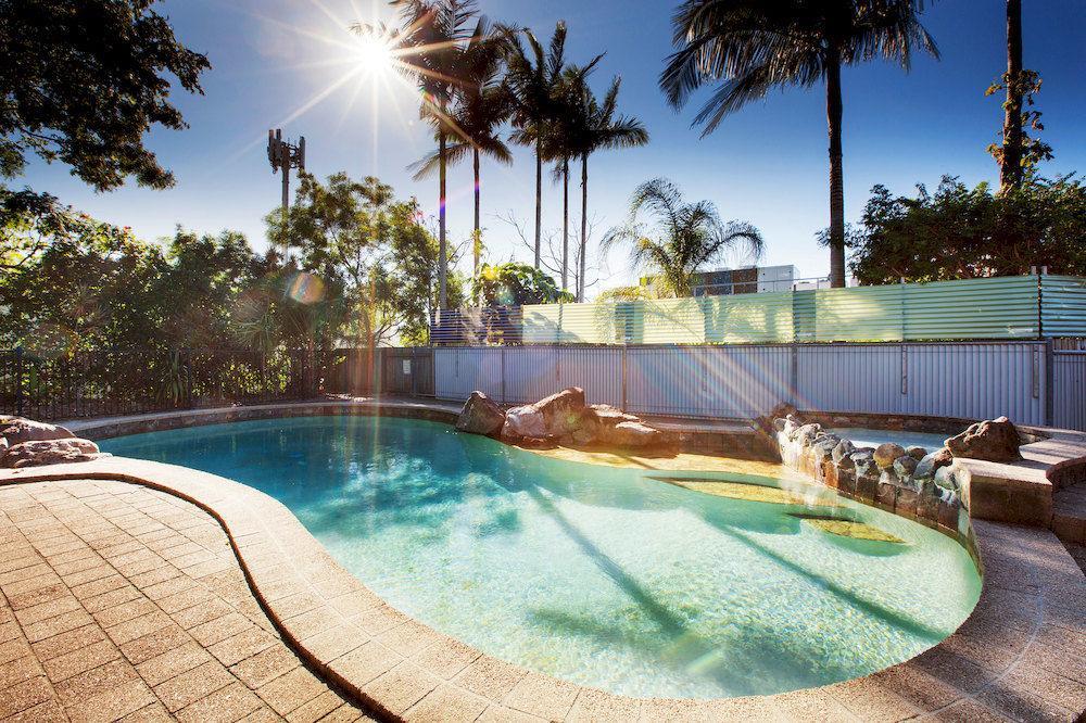 Villa Noosa Hotel Нусавил Екстериор снимка