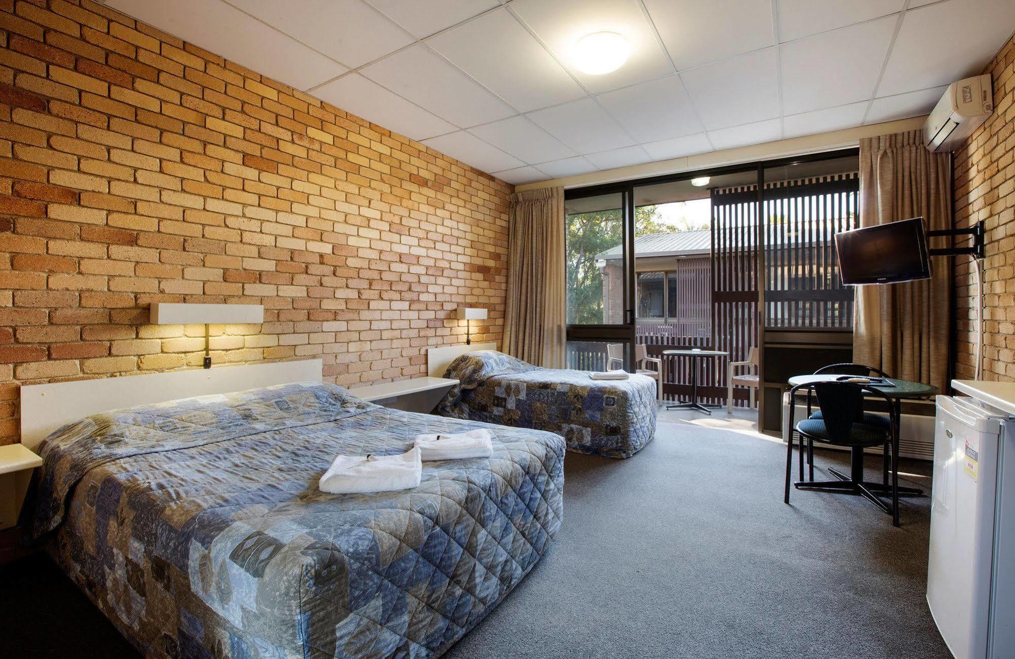 Villa Noosa Hotel Нусавил Екстериор снимка